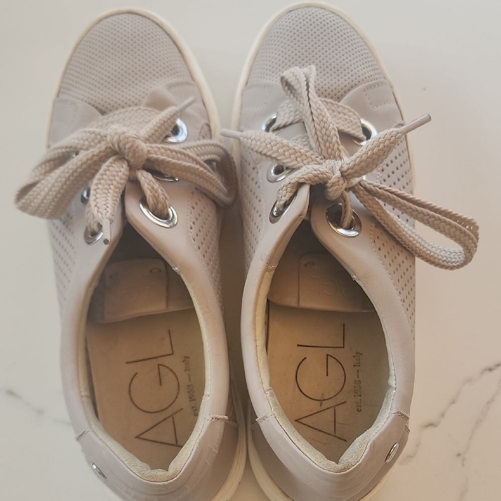 AGL Women's Beige Sneakers